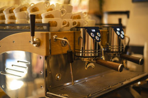 Intérieur de boutique à l'enseigne Terres de Café