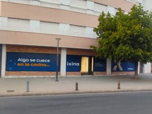 Magasin de cuisines à l'enseigne Ixina à Grenade, en Espagne