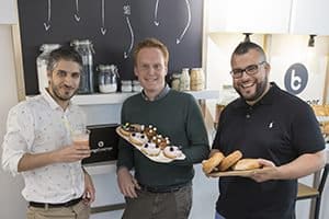 Dirigeants associés de la franchise de restauration rapide Bagel Corner