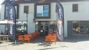 Restaurant à l'enseigne de restauration rapide Speed Burger